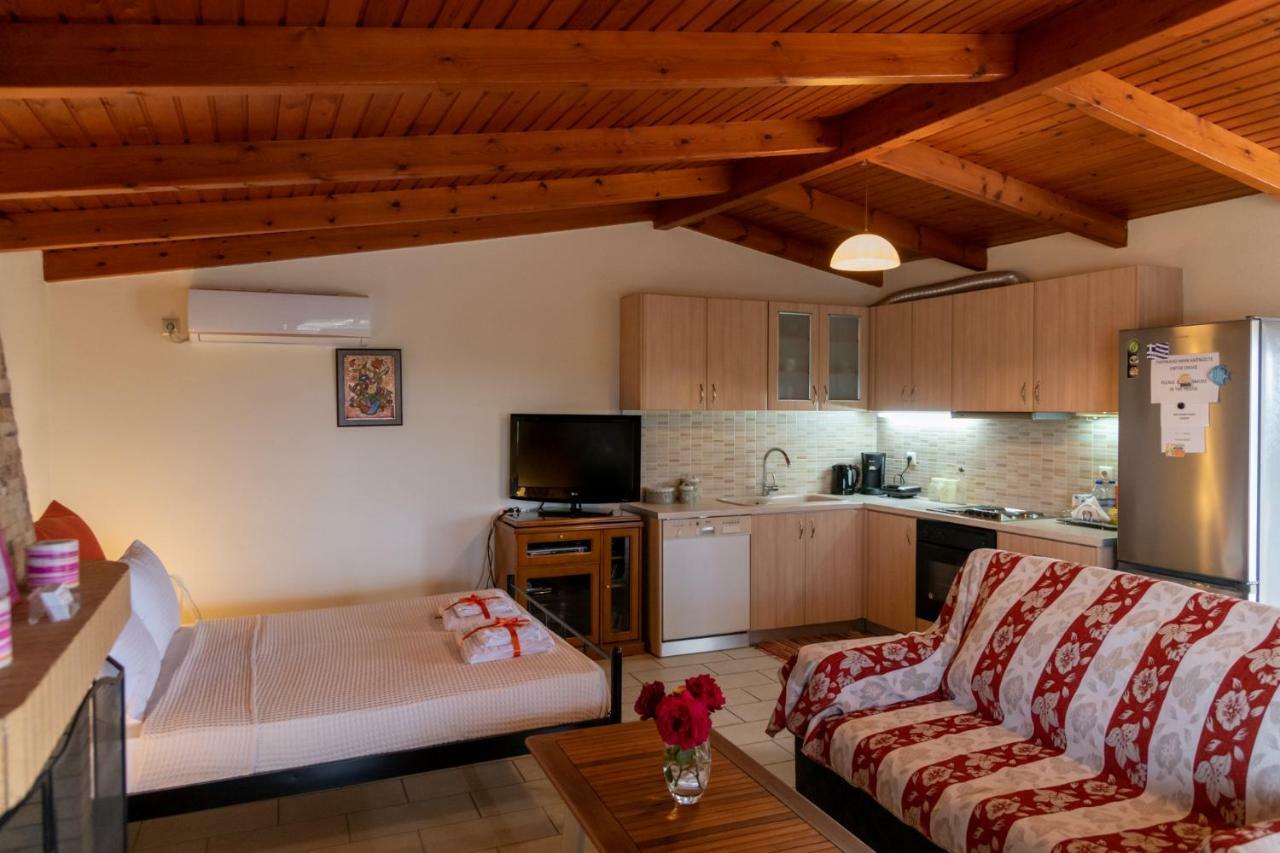 Rose'S House Apartment Artemida  Exterior foto